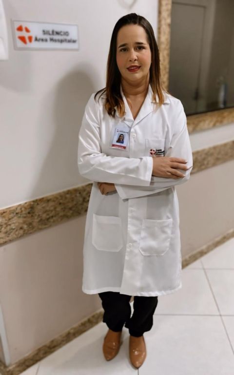 Cristiane Bittencourt - enfermeira coordenadora (CIHDOTT/HECI).